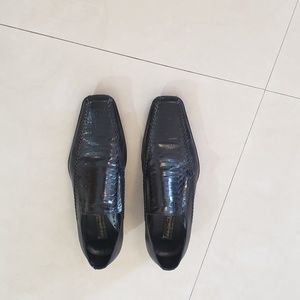 Mens shoes